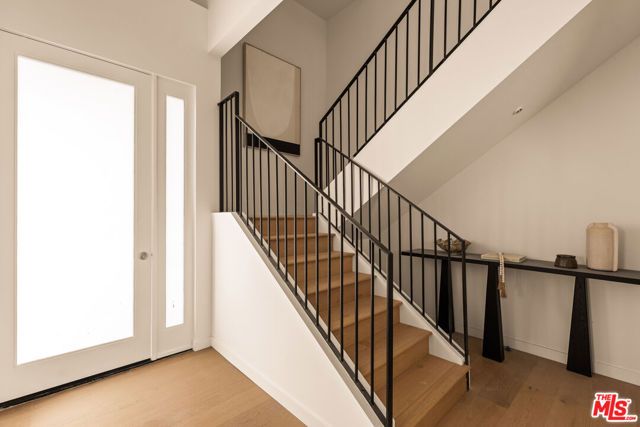 1749 S Marvin Avenue, Los Angeles, CA 90019