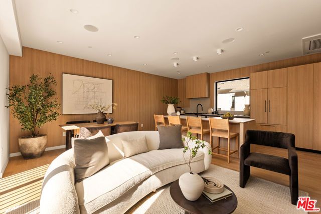 1749 S Marvin Avenue, Los Angeles, CA 90019