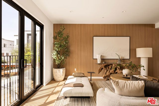 1749 S Marvin Avenue, Los Angeles, CA 90019