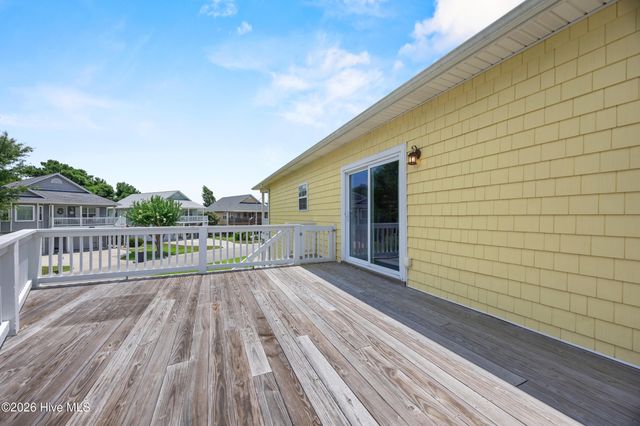 143 Olde Mariners Way, Carolina Beach, NC 28428