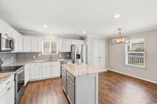 10135 Reyes Heights, San Antonio, TX 78254