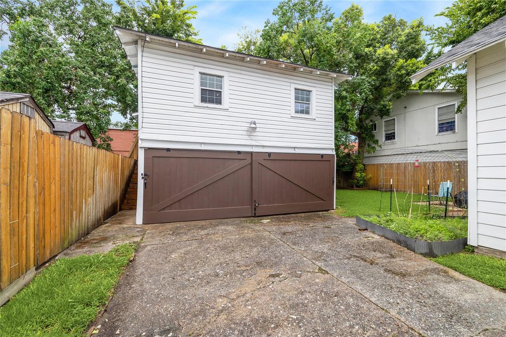 6816 Sherman Street A, Houston, TX 77011