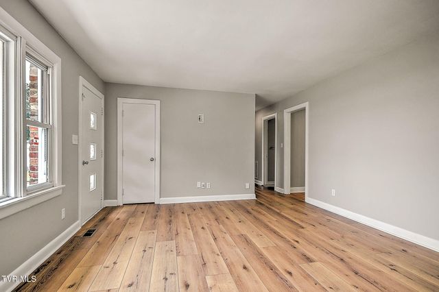 2155 Veda Drive, Bristol, VA 24201