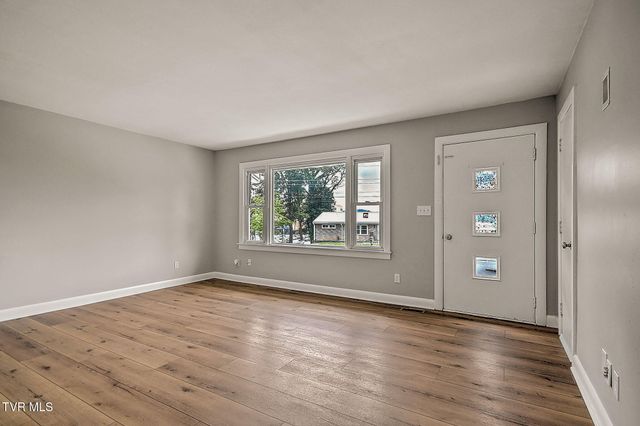 2155 Veda Drive, Bristol, VA 24201