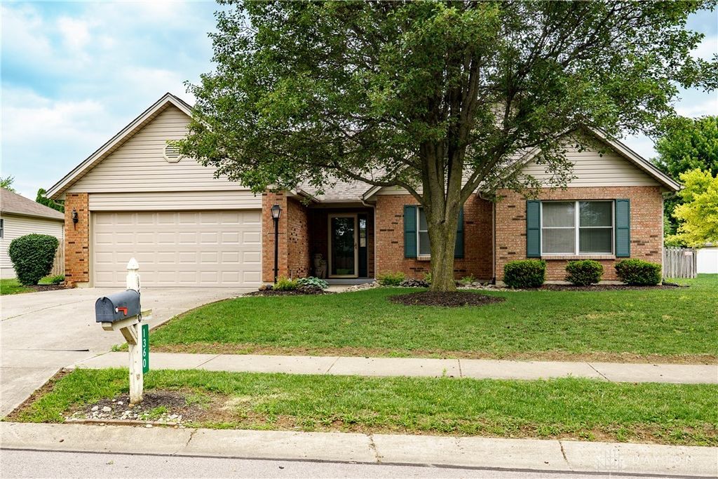 1360 Adamsmoor Drive, Waynesville, OH 45068