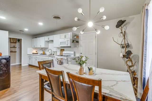 6200 Forest Hill Drive, Forest Hill, TX 76119