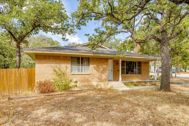 6200 Forest Hill Drive, Forest Hill, TX 76119