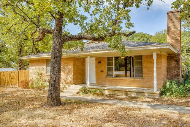 6200 Forest Hill Drive, Forest Hill, TX 76119