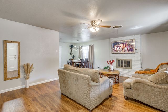 6200 Forest Hill Drive, Forest Hill, TX 76119