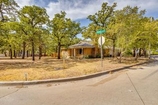 6200 Forest Hill Drive, Forest Hill, TX 76119