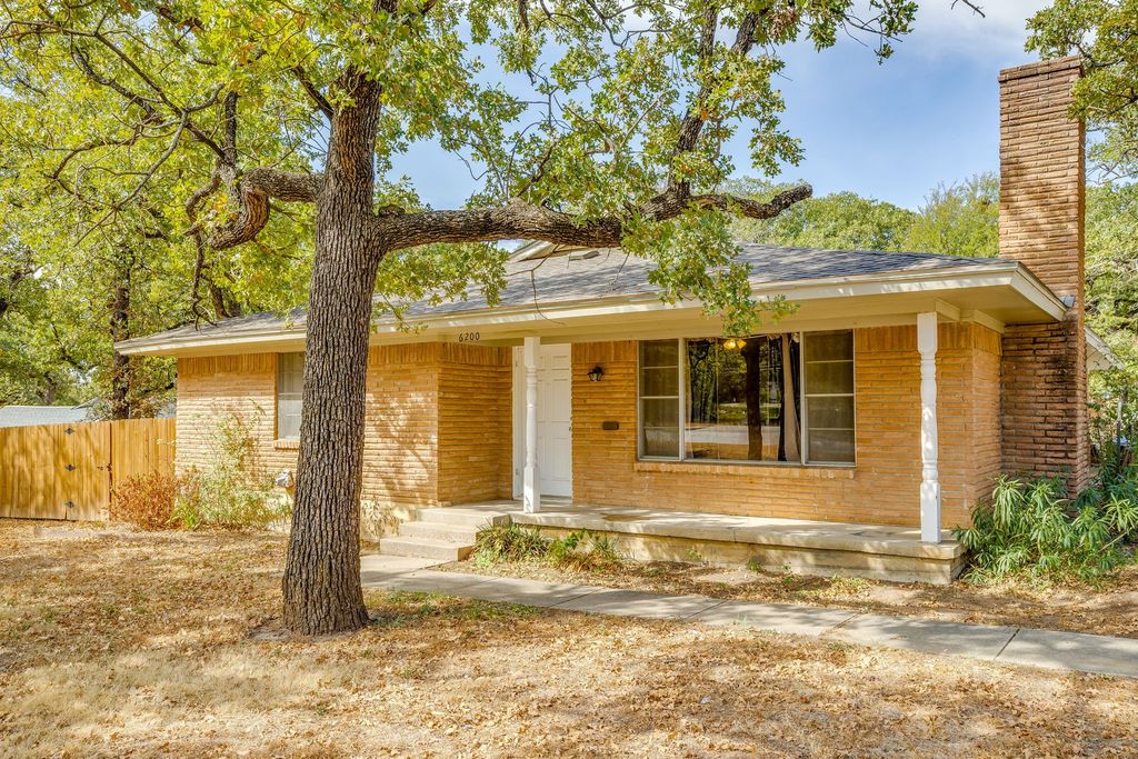 6200 Forest Hill Drive, Forest Hill, TX 76119 — photo 5