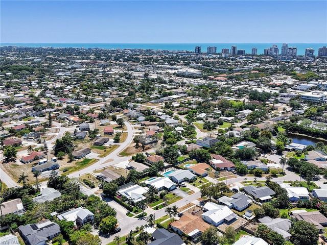 1268 Lake Shore DR, Naples, FL 34103