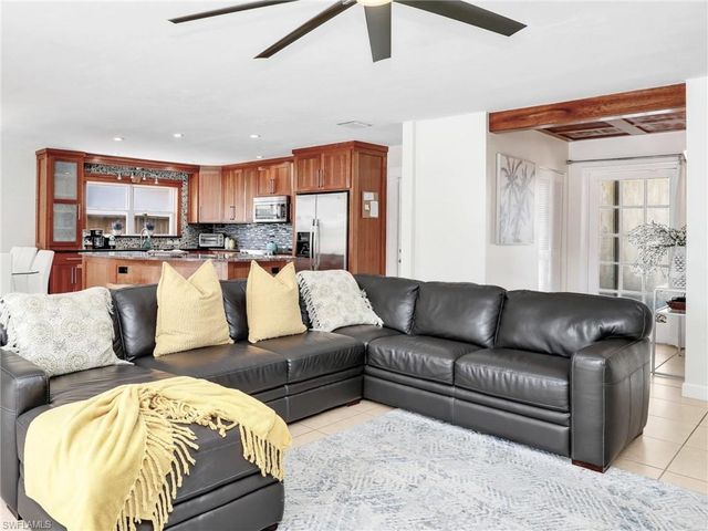 1268 Lake Shore DR, Naples, FL 34103