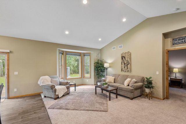 567 135th Street NW, Monticello, MN 55362