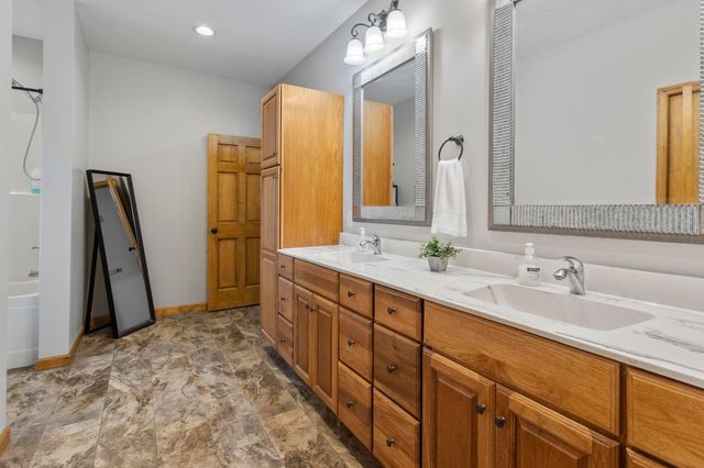 567 135th Street NW, Monticello, MN 55362