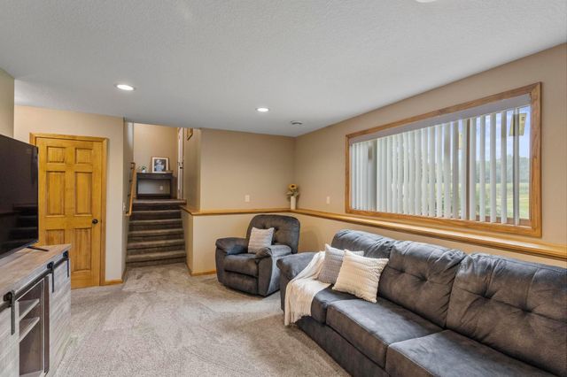 567 135th Street NW, Monticello, MN 55362