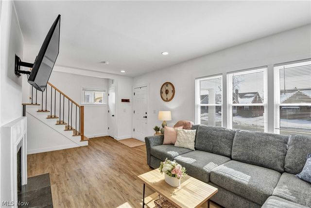 8318 Bauerdale Avenue, Parma, OH 44129