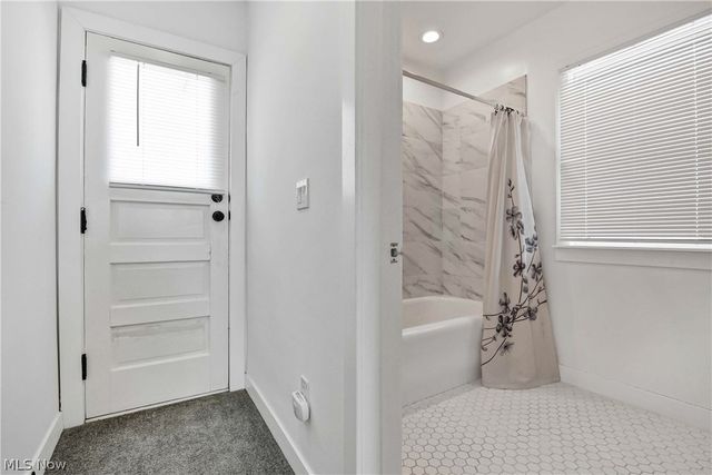 8318 Bauerdale Avenue, Parma, OH 44129