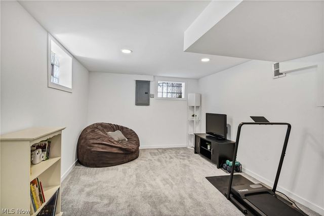 8318 Bauerdale Avenue, Parma, OH 44129