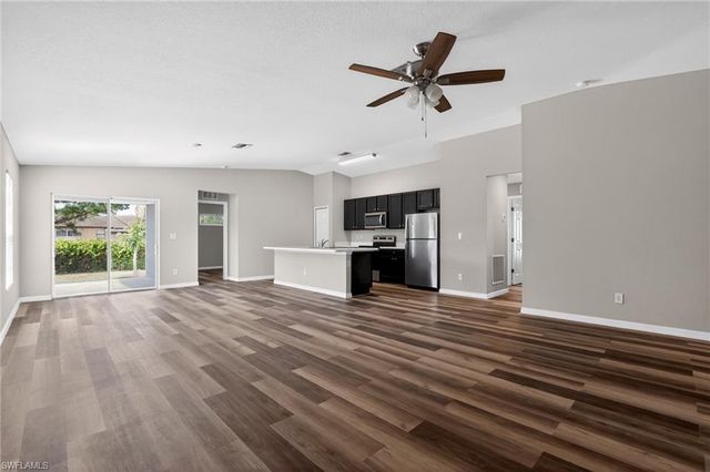 3603 21st ST SW, Lehigh Acres, FL 33976