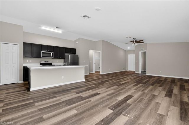 3603 21st ST SW, Lehigh Acres, FL 33976