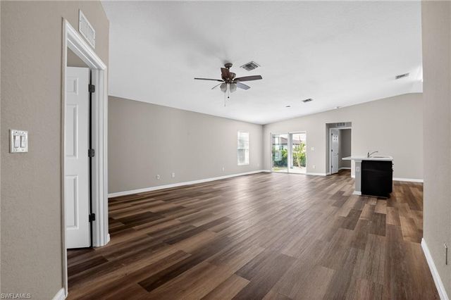3603 21st ST SW, Lehigh Acres, FL 33976