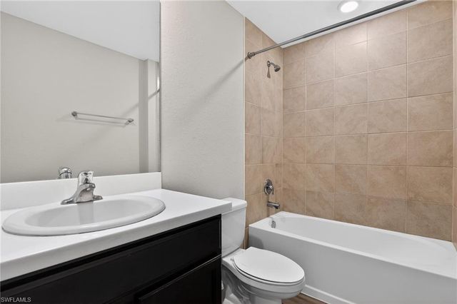 3603 21st ST SW, Lehigh Acres, FL 33976