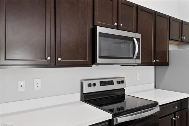 3603 21st ST SW, Lehigh Acres, FL 33976