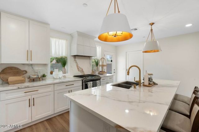 7431 E Taylor Street, Scottsdale, AZ 85257