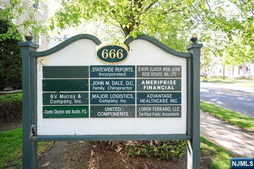 666 Godwin Avenue 120-2, Midland Park, NJ 07432
