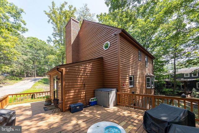 334 OVERLOOK DR, Cross Junction, VA 22625