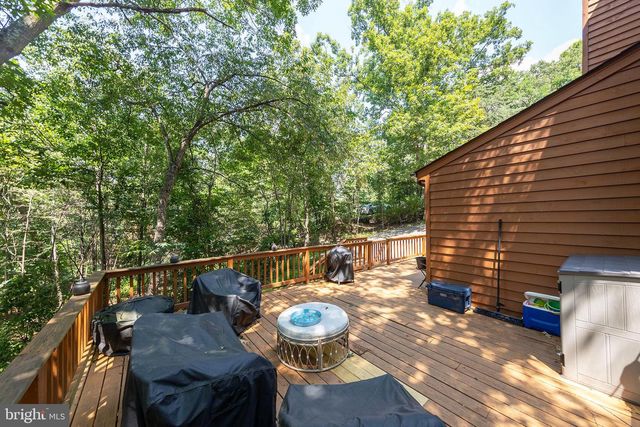 334 OVERLOOK DR, Cross Junction, VA 22625