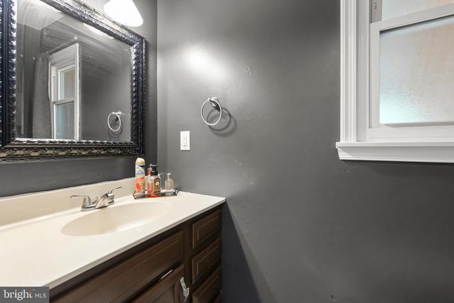 334 OVERLOOK DR, Cross Junction, VA 22625