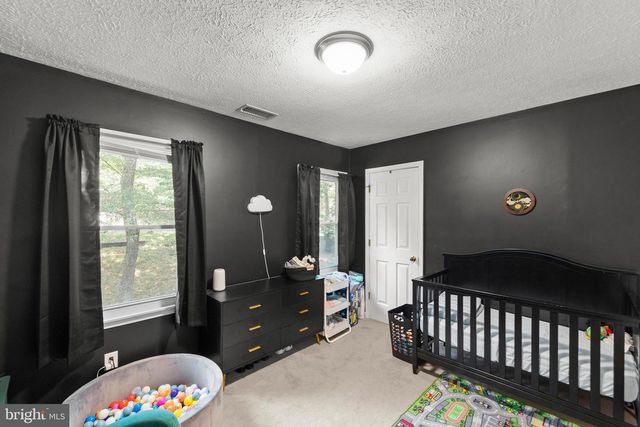 334 OVERLOOK DR, Cross Junction, VA 22625