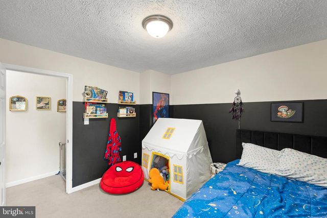 334 OVERLOOK DR, Cross Junction, VA 22625