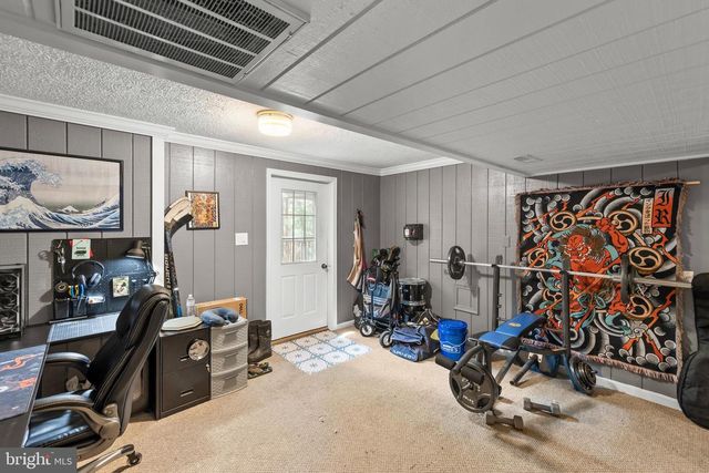 334 OVERLOOK DR, Cross Junction, VA 22625