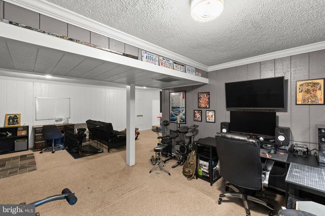 334 OVERLOOK DR, Cross Junction, VA 22625