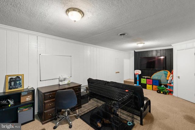 334 OVERLOOK DR, Cross Junction, VA 22625