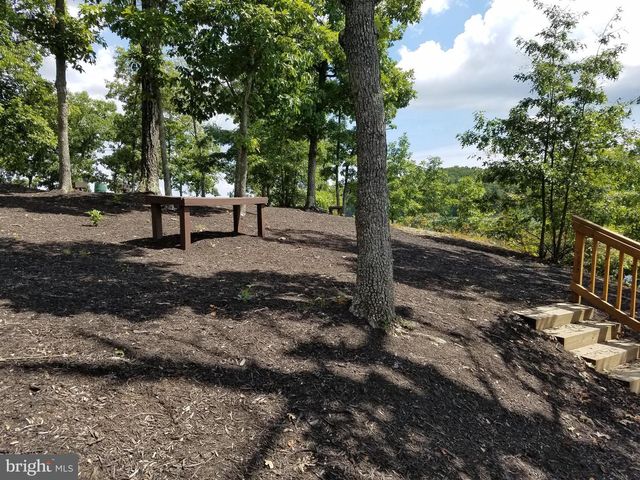 334 OVERLOOK DR, Cross Junction, VA 22625
