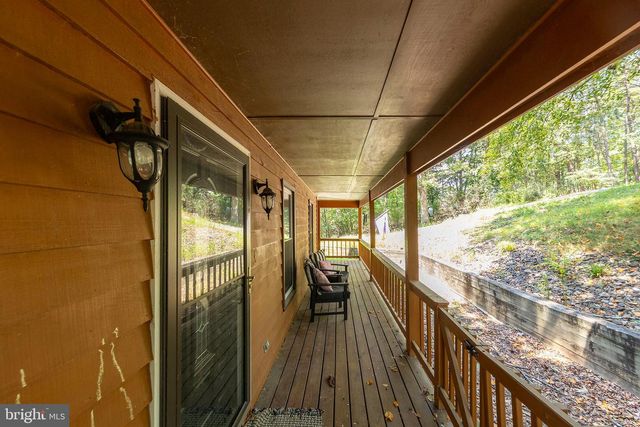334 OVERLOOK DR, Cross Junction, VA 22625