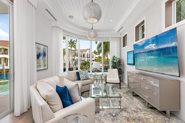 863 Enfield Street, Boca Raton, FL 33487