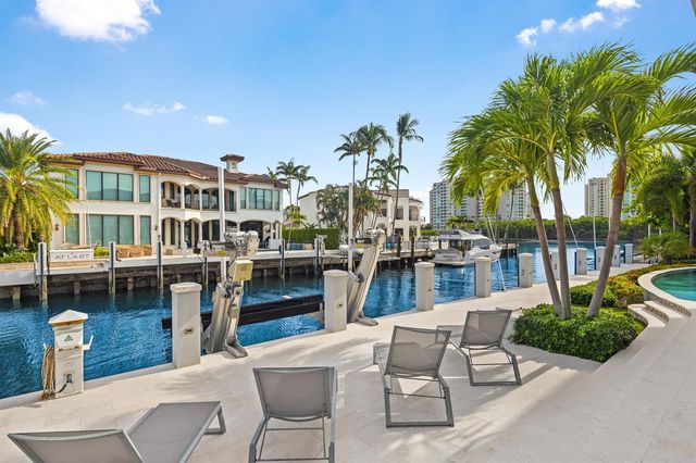 863 Enfield Street, Boca Raton, FL 33487