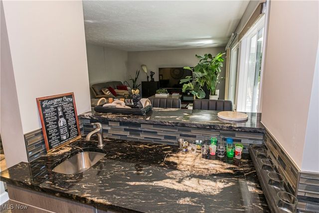 2430 Rockside Road, Seven Hills, OH 44131