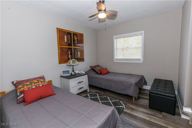 2430 Rockside Road, Seven Hills, OH 44131