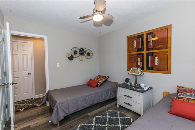 2430 Rockside Road, Seven Hills, OH 44131