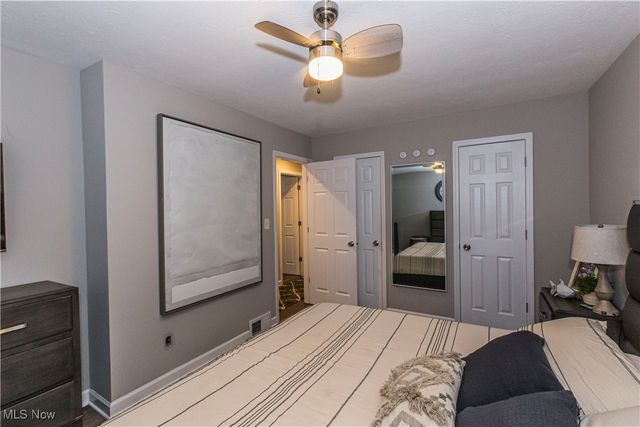 2430 Rockside Road, Seven Hills, OH 44131