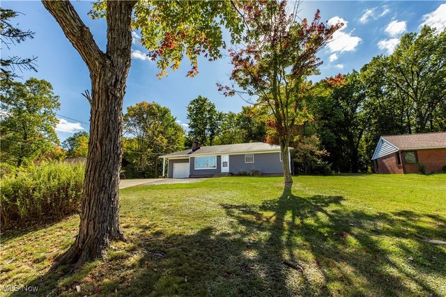 2430 Rockside Road, Seven Hills, OH 44131