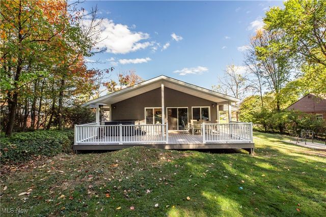 2430 Rockside Road, Seven Hills, OH 44131