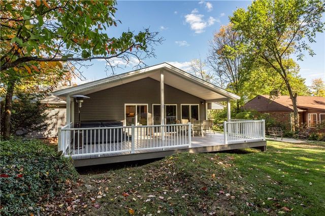 2430 Rockside Road, Seven Hills, OH 44131