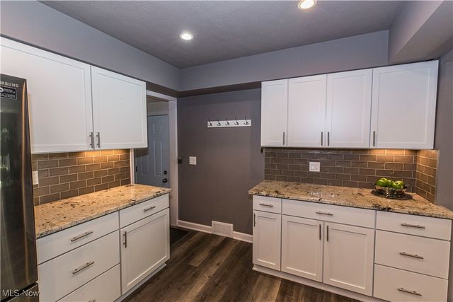 2430 Rockside Road, Seven Hills, OH 44131